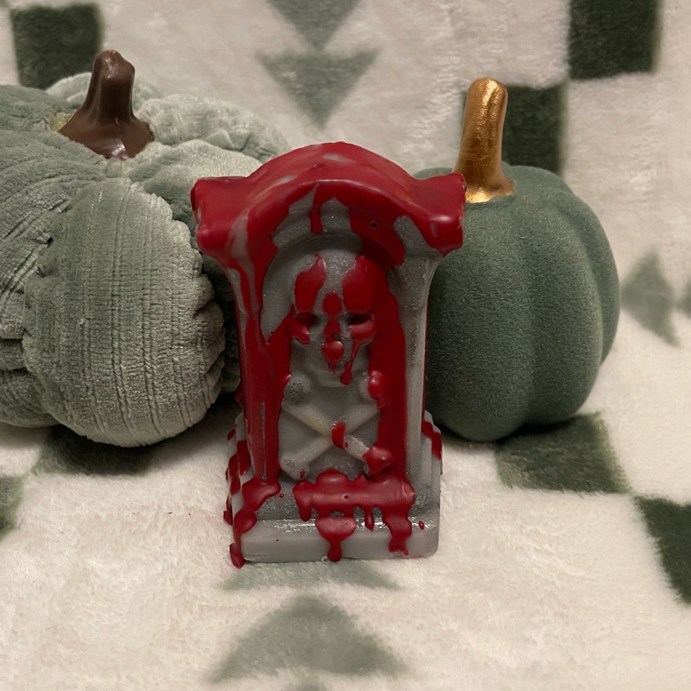 Autumn Stroll- Handcrafted Olive’s Candles Holloween Shaped Wax Melt.
